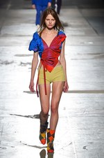 ヴィヴィアン・ウエストウッド マン 2017年春夏コレクション - 未来の自由へ向かって｜写真19