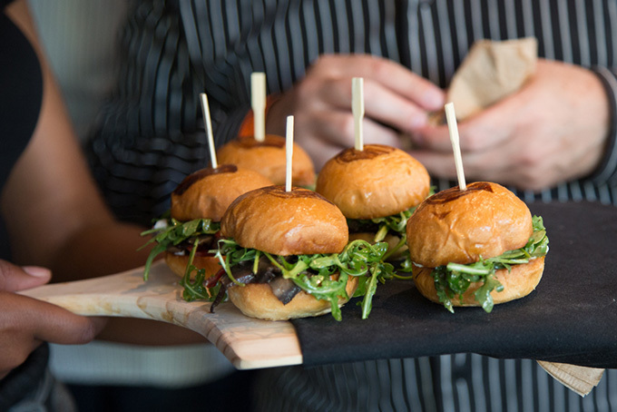 LA発「ウマミバーガー(UMAMI BURGER)」日本上陸、人気ハンバーガーが東京・青山に｜写真23