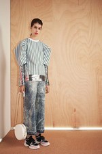 MSGM 2017年リゾート - スポーティーな女性に捧げる満開の花々｜写真14