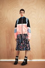 MSGM 2017年リゾート - スポーティーな女性に捧げる満開の花々｜写真29