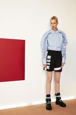 MSGM 2017年リゾート - スポーティーな女性に捧げる満開の花々｜写真30