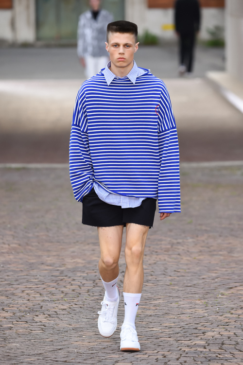 ゴーシャ ラブチンスキー(Gosha Rubchinskiy) 2017年春夏メンズコレクション  - 写真10