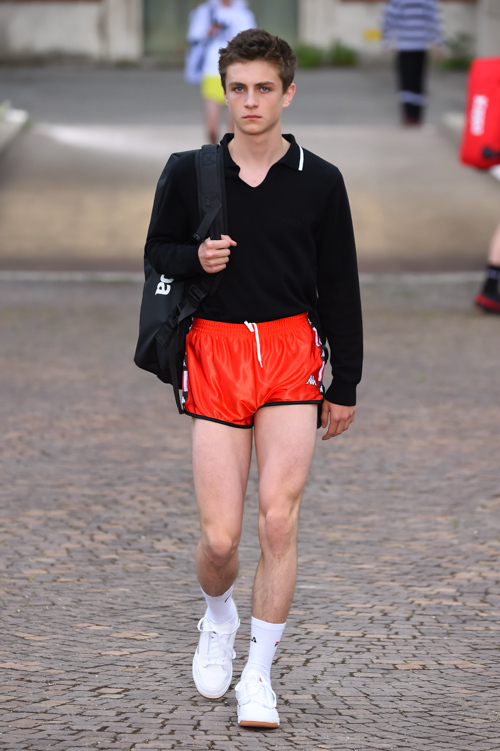 ゴーシャ ラブチンスキー(Gosha Rubchinskiy) 2017年春夏メンズコレクション シルエット - 写真25
