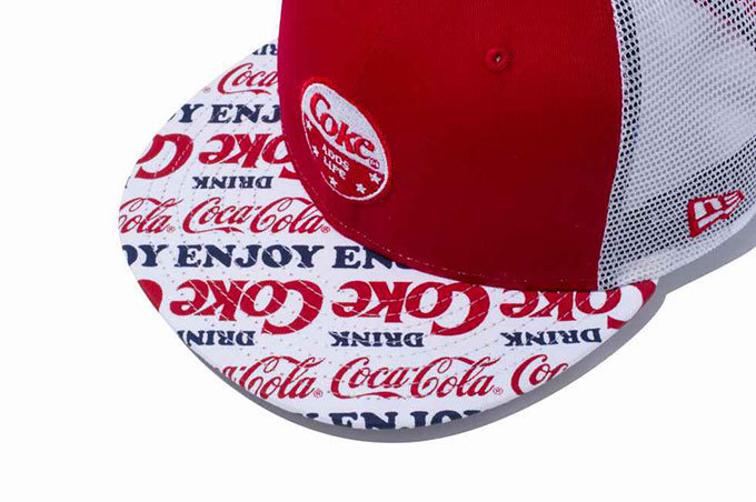 ニューエラ×コカ・コーラ、コラボキャップやバケツハットを発売 - 缶やロゴをデザイン｜写真6
