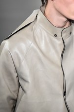 ジル・サンダー 2017年春夏メンズコレクション - 淡きことの力強さ、削ぎ落とした末にある美｜写真10