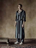 アレキサンダー・マックイーン 17年春夏メンズコレクション 60年代の世界観に多彩なスーツスタイルを｜写真2