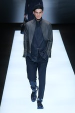 エンポリオ アルマーニ 17年春夏メンズコレクション - グラフィカルな指紋は、唯一無二のデザインに｜写真29