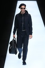 エンポリオ アルマーニ 17年春夏メンズコレクション - グラフィカルな指紋は、唯一無二のデザインに｜写真38