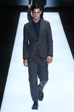 エンポリオ アルマーニ 17年春夏メンズコレクション - グラフィカルな指紋は、唯一無二のデザインに｜写真6