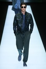 エンポリオ アルマーニ 17年春夏メンズコレクション - グラフィカルな指紋は、唯一無二のデザインに｜写真75