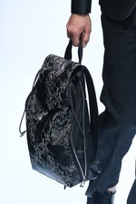 エンポリオ アルマーニ 17年春夏メンズコレクション - グラフィカルな指紋は、唯一無二のデザインに｜写真9