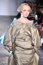 ドリアングレイの肖像の世界をモダンに表現 - コリー ニールセン(Corrie Nielsen)2012年春夏コレクション｜写真8