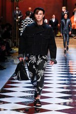 ドルチェ＆ガッバーナ 2017年春夏メンズコレクション - ジャズ×トロピカル、音楽を身に纏い踊る夜｜写真23
