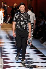 ドルチェ＆ガッバーナ 2017年春夏メンズコレクション - ジャズ×トロピカル、音楽を身に纏い踊る夜｜写真57