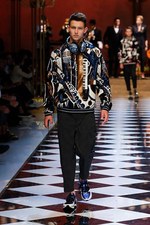 ドルチェ＆ガッバーナ 2017年春夏メンズコレクション - ジャズ×トロピカル、音楽を身に纏い踊る夜｜写真68