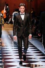 ドルチェ＆ガッバーナ 2017年春夏メンズコレクション - ジャズ×トロピカル、音楽を身に纏い踊る夜｜写真86