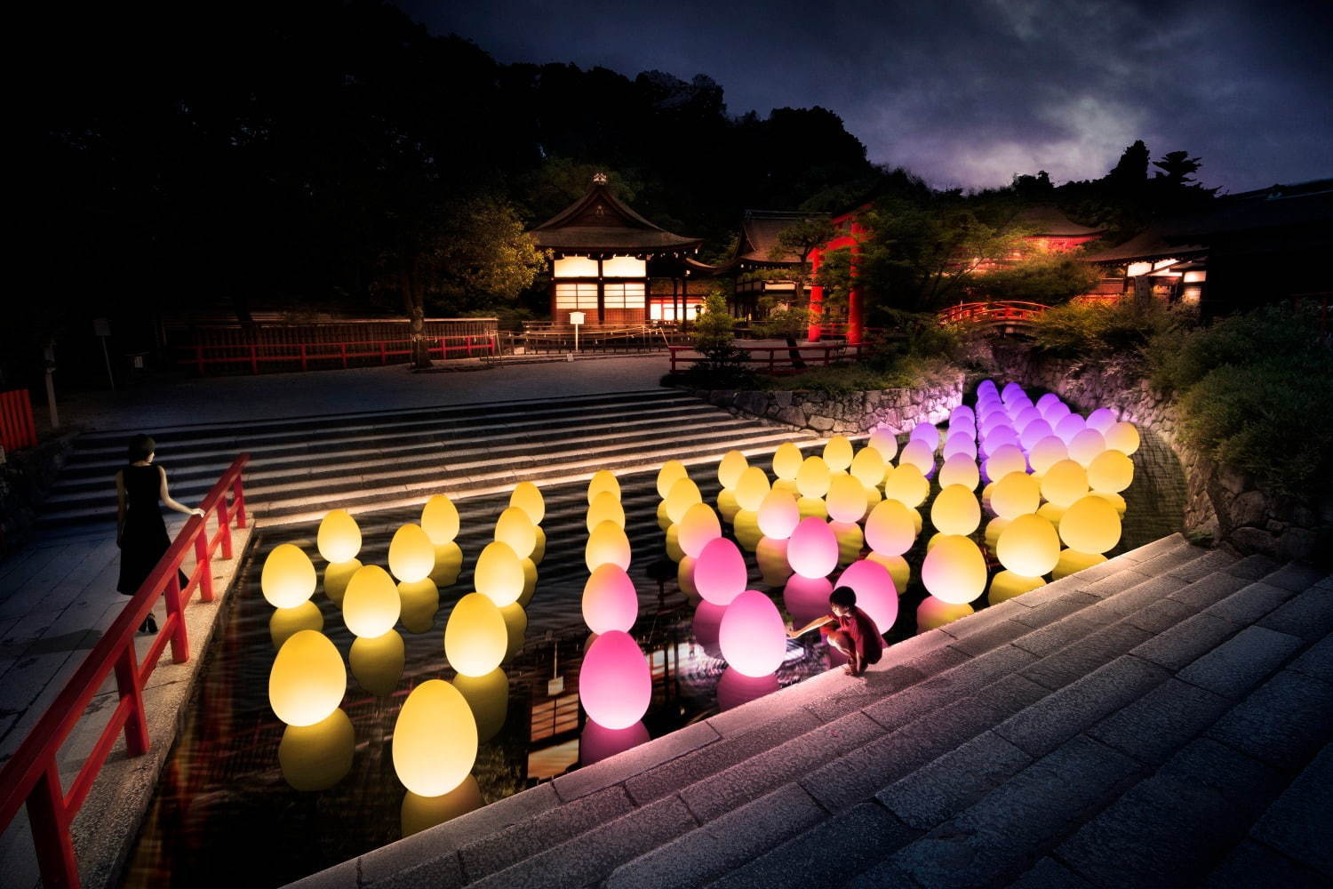 京都・下鴨神社で「光の祭」チームラボが参道＆神社を光と音の幻想空間に変える｜写真3