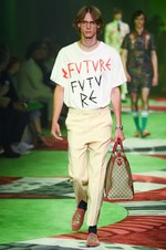 グッチ 2017年春夏メンズコレクション - 草も動物も芸術も、全てを“愛し”見える美を繋いで｜写真8