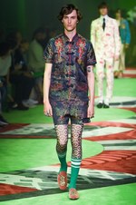 グッチ 2017年春夏メンズコレクション - 草も動物も芸術も、全てを“愛し”見える美を繋いで｜写真10