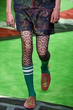 グッチ 2017年春夏メンズコレクション - 草も動物も芸術も、全てを“愛し”見える美を繋いで｜写真12