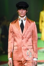 グッチ 2017年春夏メンズコレクション - 草も動物も芸術も、全てを“愛し”見える美を繋いで｜写真18