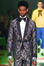 グッチ 2017年春夏メンズコレクション - 草も動物も芸術も、全てを“愛し”見える美を繋いで｜写真50