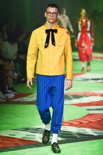 グッチ 2017年春夏メンズコレクション - 草も動物も芸術も、全てを“愛し”見える美を繋いで｜写真51