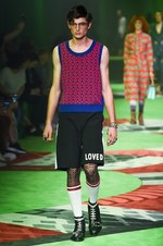 グッチ 2017年春夏メンズコレクション - 草も動物も芸術も、全てを“愛し”見える美を繋いで｜写真62