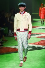 グッチ 2017年春夏メンズコレクション - 草も動物も芸術も、全てを“愛し”見える美を繋いで｜写真68