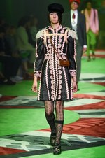 グッチ 2017年春夏メンズコレクション - 草も動物も芸術も、全てを“愛し”見える美を繋いで｜写真92