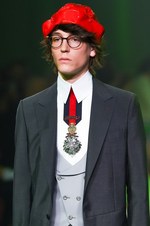 グッチ 2017年春夏メンズコレクション - 草も動物も芸術も、全てを“愛し”見える美を繋いで｜写真95