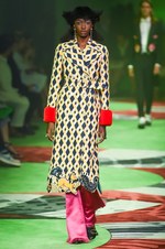 グッチ 2017年春夏メンズコレクション - 草も動物も芸術も、全てを“愛し”見える美を繋いで｜写真131