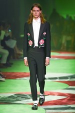 グッチ 2017年春夏メンズコレクション - 草も動物も芸術も、全てを“愛し”見える美を繋いで｜写真133