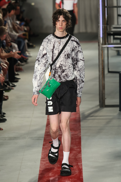 エムエスジーエム(MSGM) 2017年春夏メンズコレクション  - 写真13