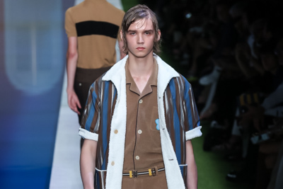 フェンディ 2017年春夏メンズコレクション - 降りそそぐ太陽の下、駈けだした旅人たち