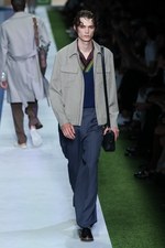 フェンディ 2017年春夏メンズコレクション - 降りそそぐ太陽の下、駈けだした旅人たち｜写真2