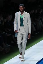 フェンディ 2017年春夏メンズコレクション - 降りそそぐ太陽の下、駈けだした旅人たち｜写真5