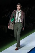 フェンディ 2017年春夏メンズコレクション - 降りそそぐ太陽の下、駈けだした旅人たち｜写真8