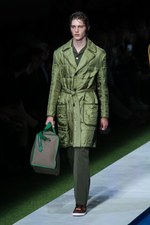 フェンディ 2017年春夏メンズコレクション - 降りそそぐ太陽の下、駈けだした旅人たち｜写真11