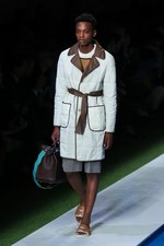 フェンディ 2017年春夏メンズコレクション - 降りそそぐ太陽の下、駈けだした旅人たち｜写真34