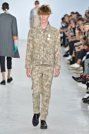 アギ＆サム(AGI & SAM) 2017年春夏ウィメンズ&メンズコレクション  - 写真2