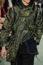 ジバンシィ バイ リカルド ティッシ17年春夏メンズコレクション - 永続性の中にあるピースフルな旅｜写真32