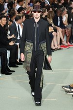 ジバンシィ バイ リカルド ティッシ17年春夏メンズコレクション - 永続性の中にあるピースフルな旅｜写真37