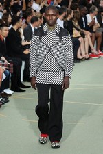 ジバンシィ バイ リカルド ティッシ17年春夏メンズコレクション - 永続性の中にあるピースフルな旅｜写真42