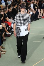 ジバンシィ バイ リカルド ティッシ17年春夏メンズコレクション - 永続性の中にあるピースフルな旅｜写真68