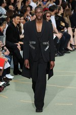 ジバンシィ バイ リカルド ティッシ17年春夏メンズコレクション - 永続性の中にあるピースフルな旅｜写真74