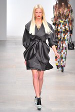 宝石箱からこぼれ落ちる、春への祝福 - PPQ(ピーピーキュー) 2012年春夏コレクション｜写真25