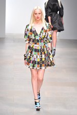 宝石箱からこぼれ落ちる、春への祝福 - PPQ(ピーピーキュー) 2012年春夏コレクション｜写真26