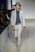 アニエスベー オム 2017年春夏コレクション - 夏のビーチで、リラクシングな1日を｜写真39