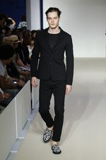 アニエスベー オム 2017年春夏コレクション - 夏のビーチで、リラクシングな1日を｜写真55